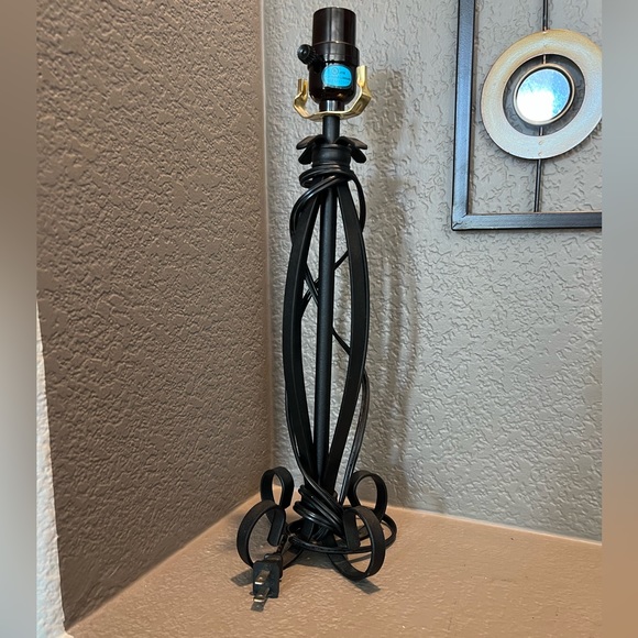 Other - Vintage lamp Rod iron
